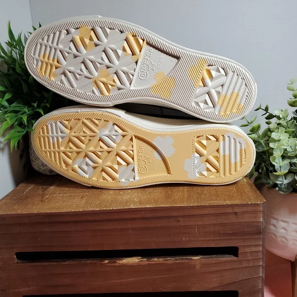 Converse CTAS Lift Hi Platform Festival Florals women's sz / A06115C - Picture 6 of 8